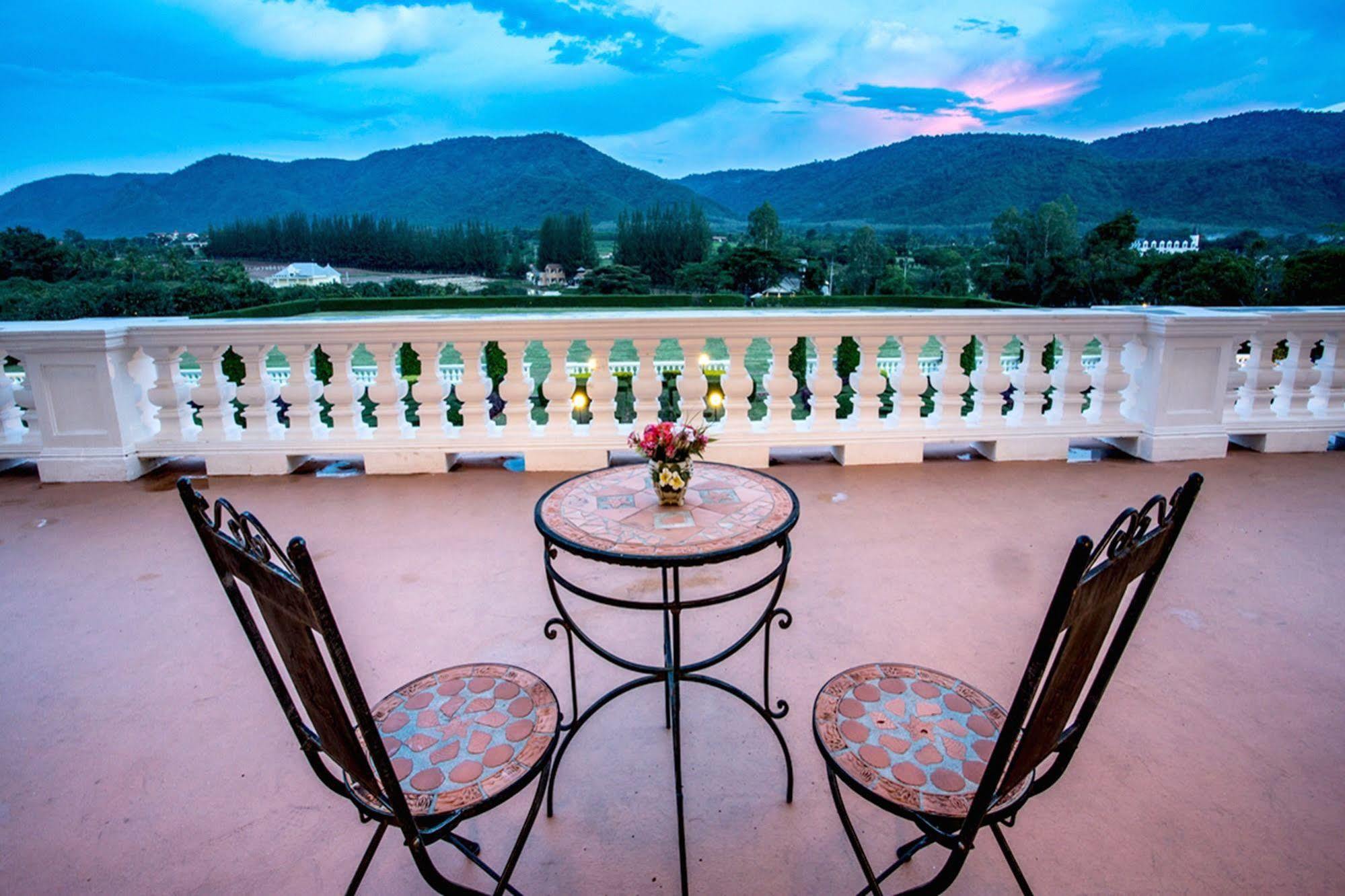 Chateau De Khaoyai Hotel & Resort Pak Chong Exteriér fotografie